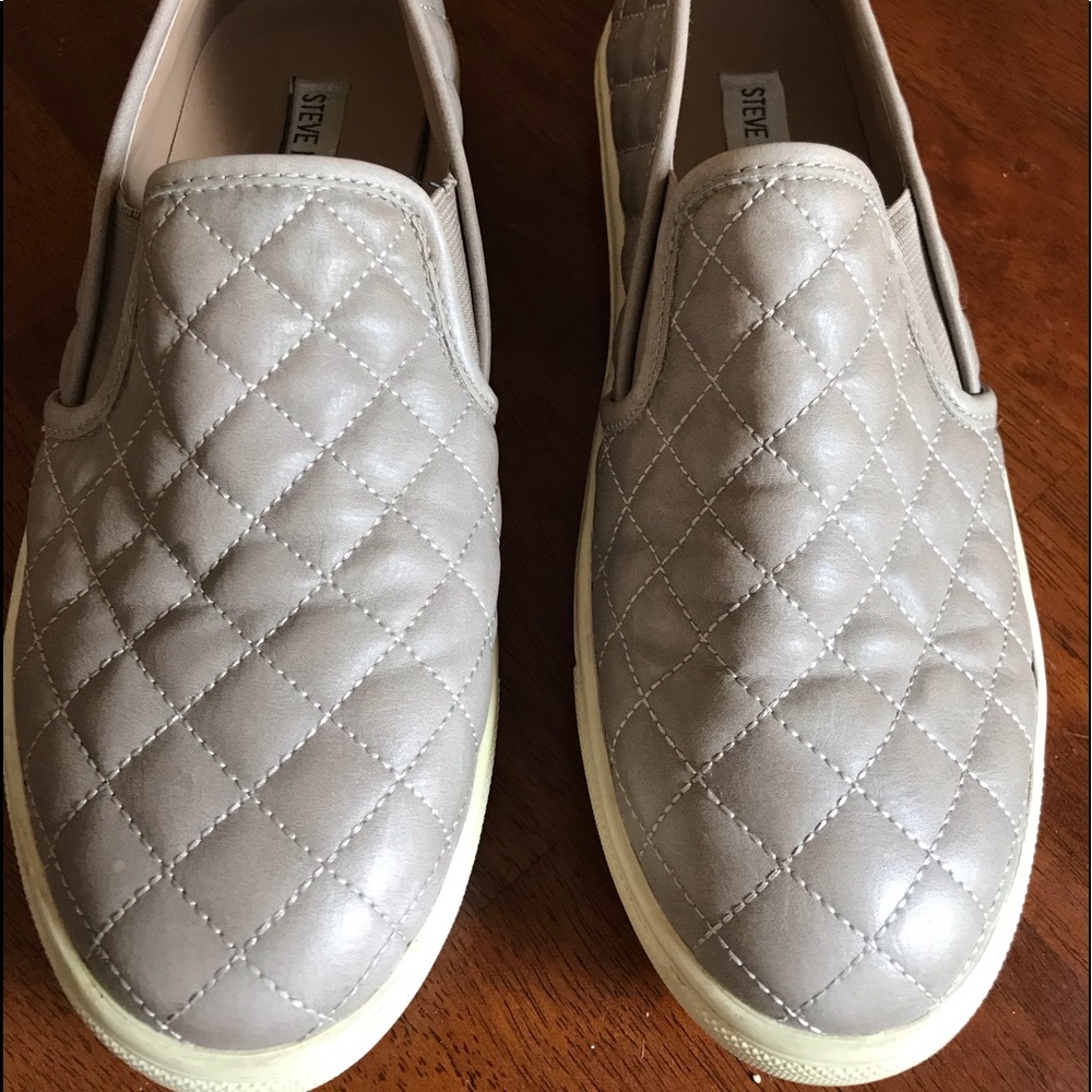 Steve Madden ECENTRCQ grey shoes